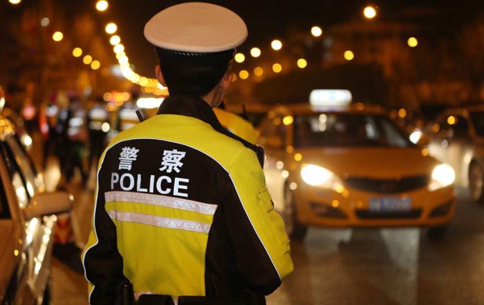 对酒驾醉驾常敲警钟